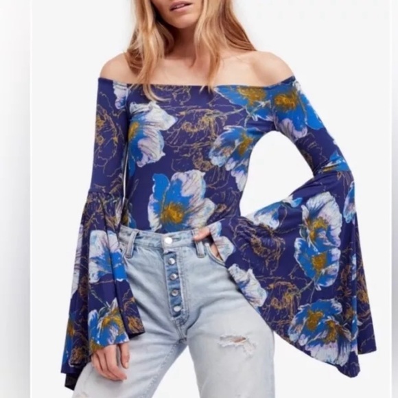 We The Free Birds Of Paradise Navy Floral Bell Sleeves Sz M - Picture 1 of 11